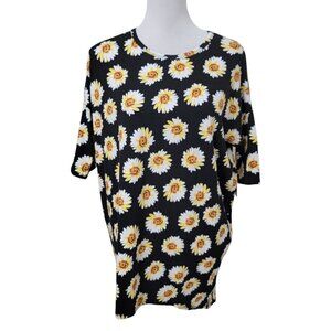 LuLaRoe Size XS Black with Daisy Pattern "IRMA" Tunic Top, NEW with Tag